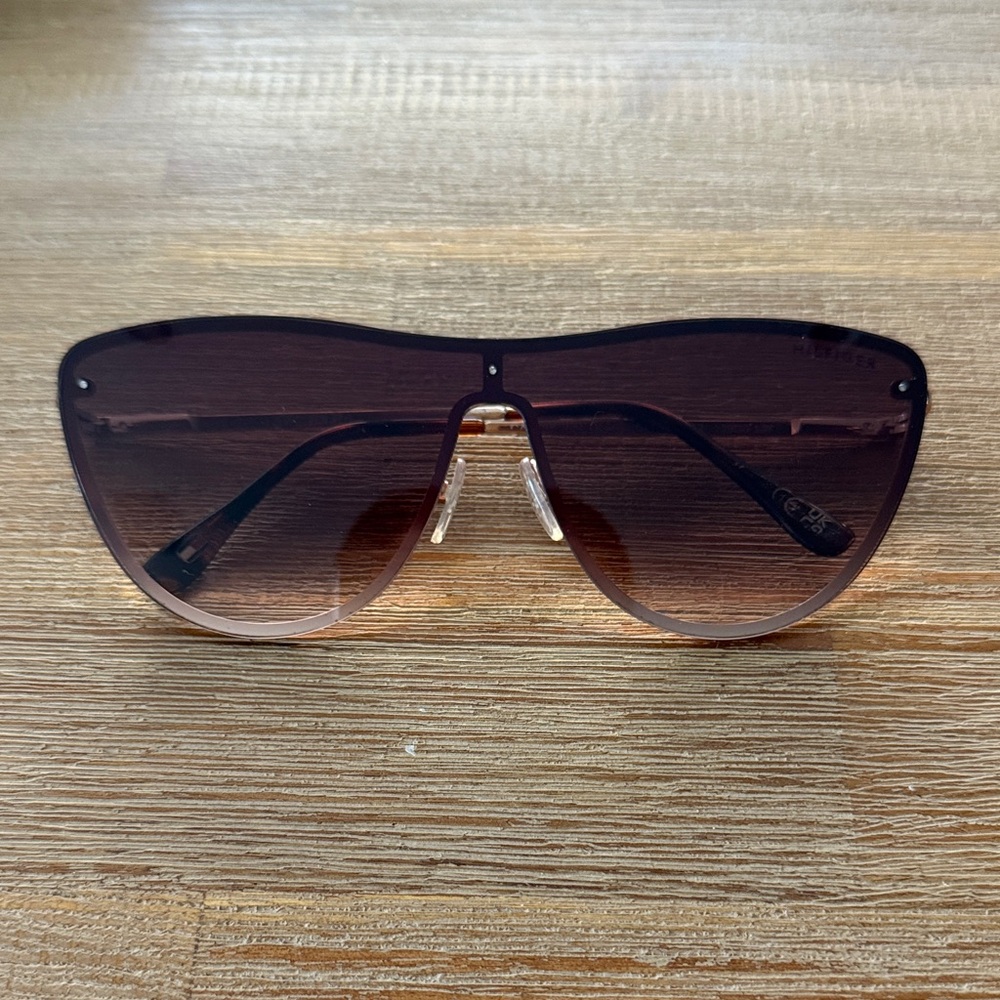 Tommy Hilfiger Gradient Brown Sunglasses